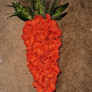 Burlap Carrot Wreath